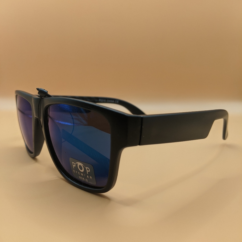 Wayfarer Style Men's Sunglasses - Picture 3 of 3